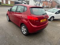 KIA VENGA