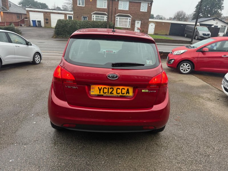 KIA VENGA
