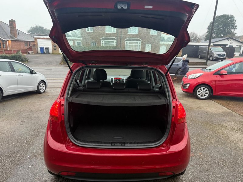 KIA VENGA