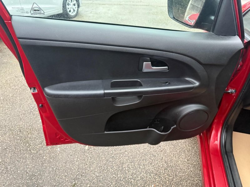KIA VENGA