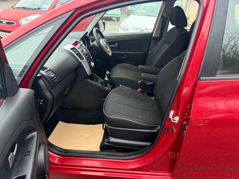 KIA VENGA