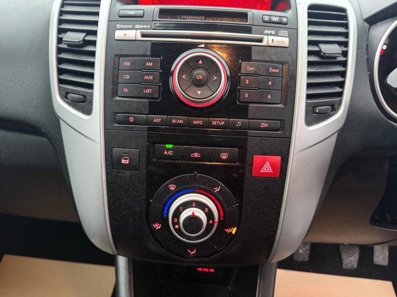 KIA VENGA