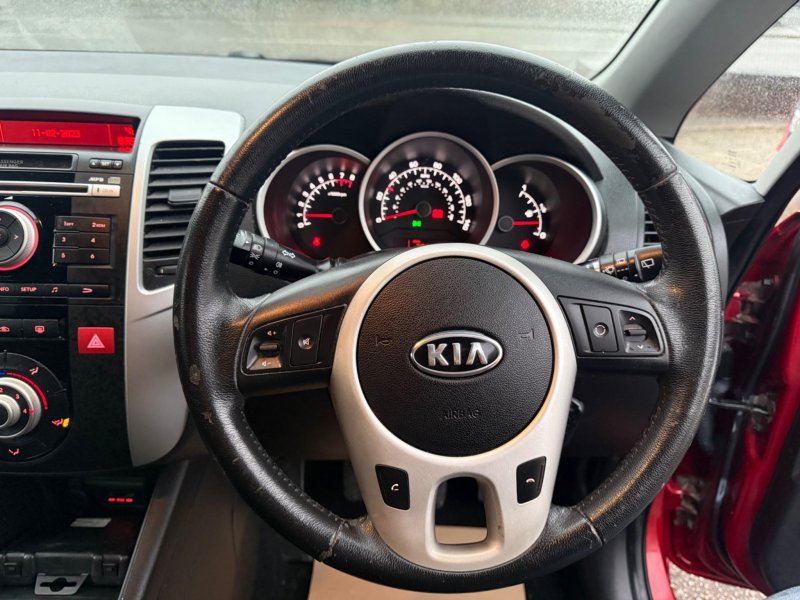 KIA VENGA