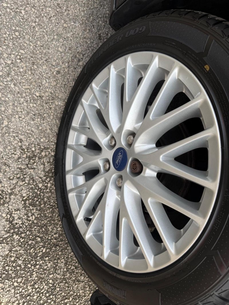 FORD FOCUS