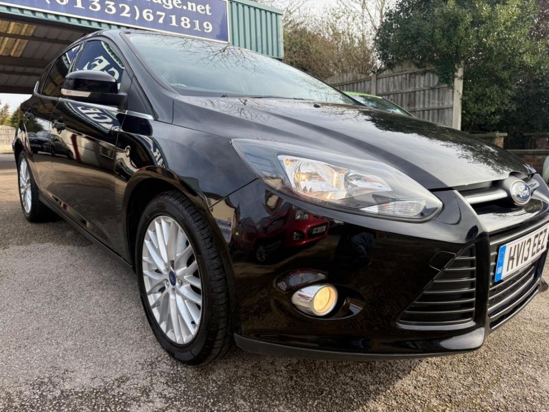 FORD FOCUS