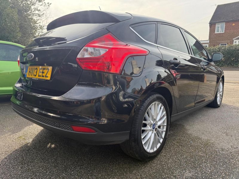 FORD FOCUS