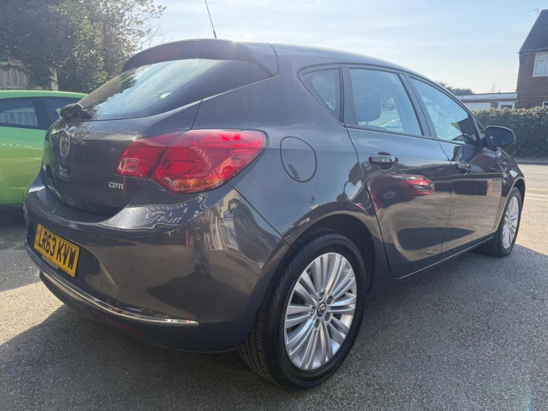VAUXHALL ASTRA