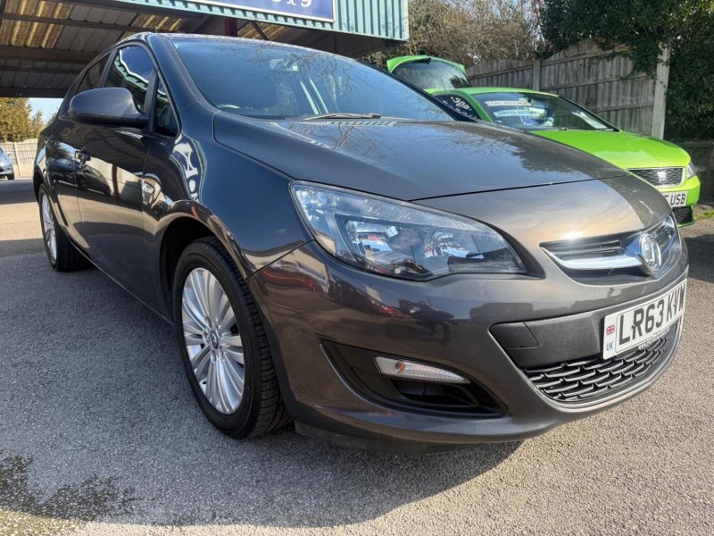 VAUXHALL ASTRA