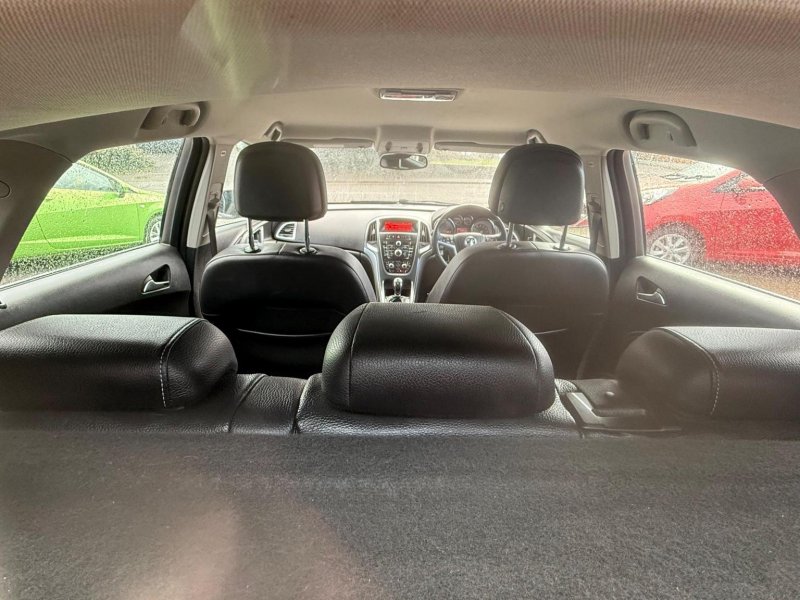 VAUXHALL ASTRA