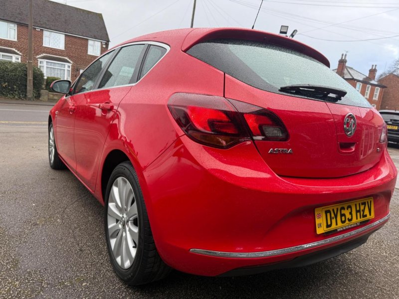 VAUXHALL ASTRA