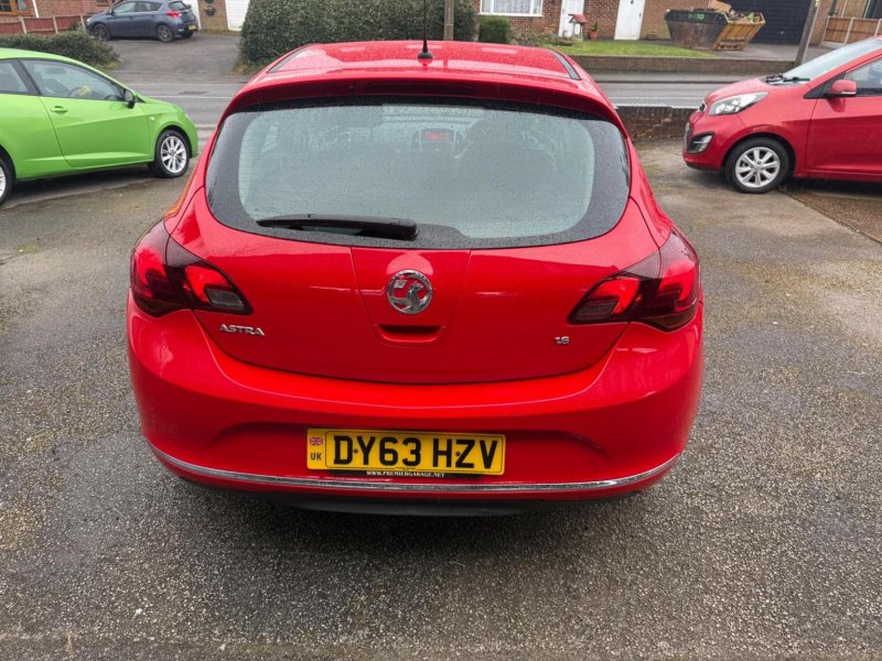 VAUXHALL ASTRA