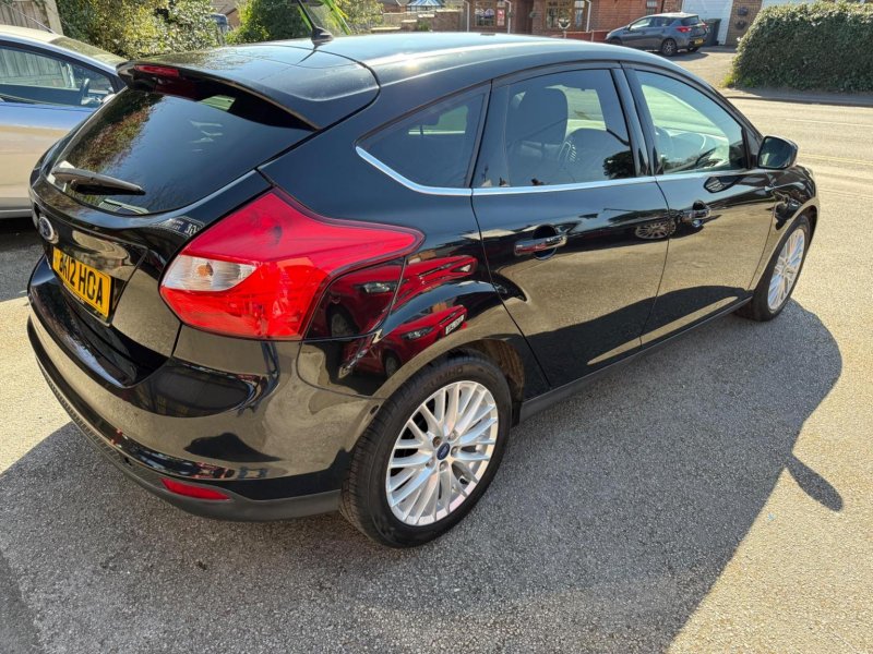 FORD FOCUS