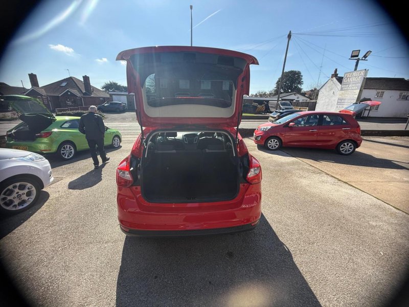FORD FOCUS