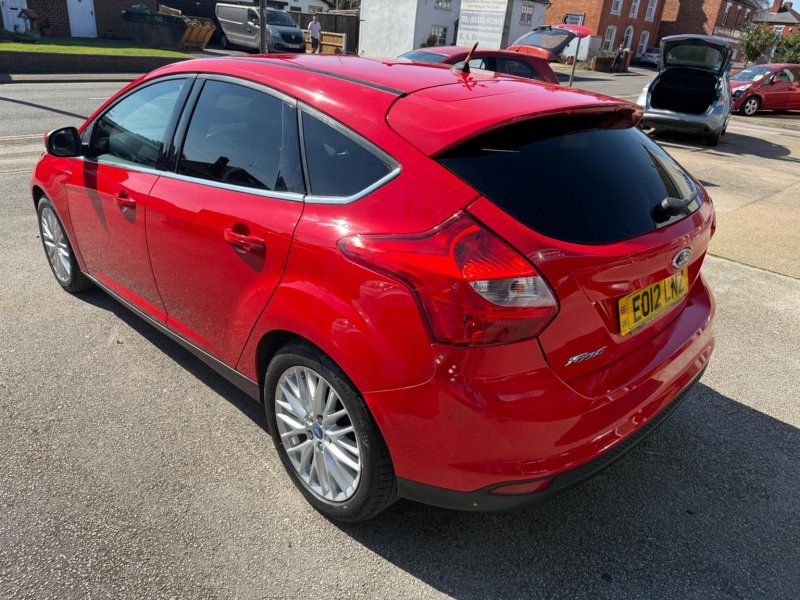 FORD FOCUS