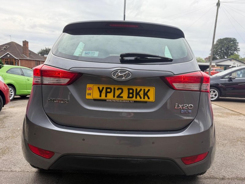 HYUNDAI IX20