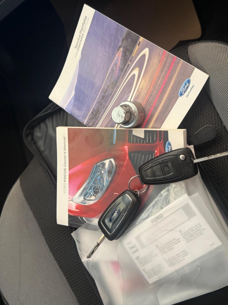 FORD FOCUS