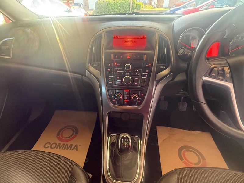 VAUXHALL ASTRA
