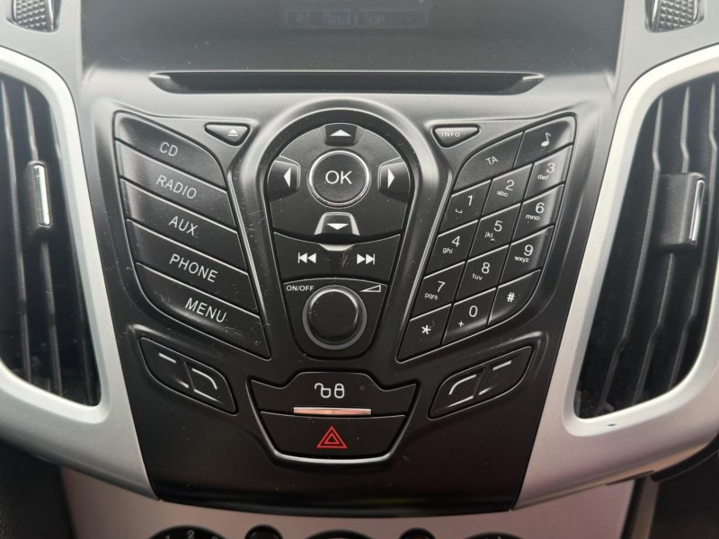 FORD FOCUS