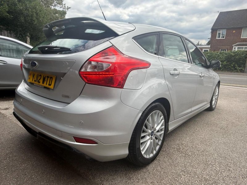 FORD FOCUS