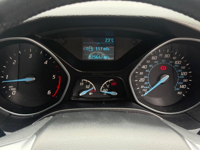 FORD FOCUS