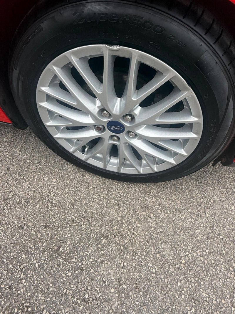 FORD FOCUS