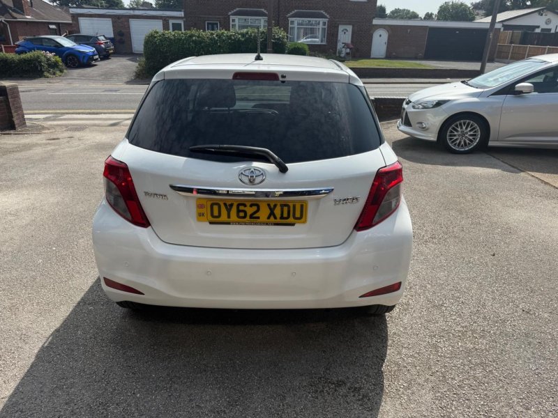 TOYOTA YARIS