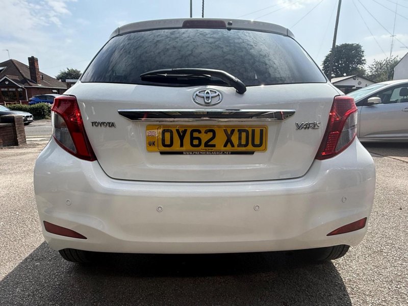 TOYOTA YARIS