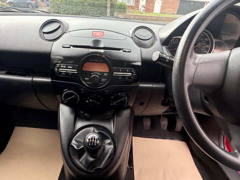 MAZDA MAZDA2